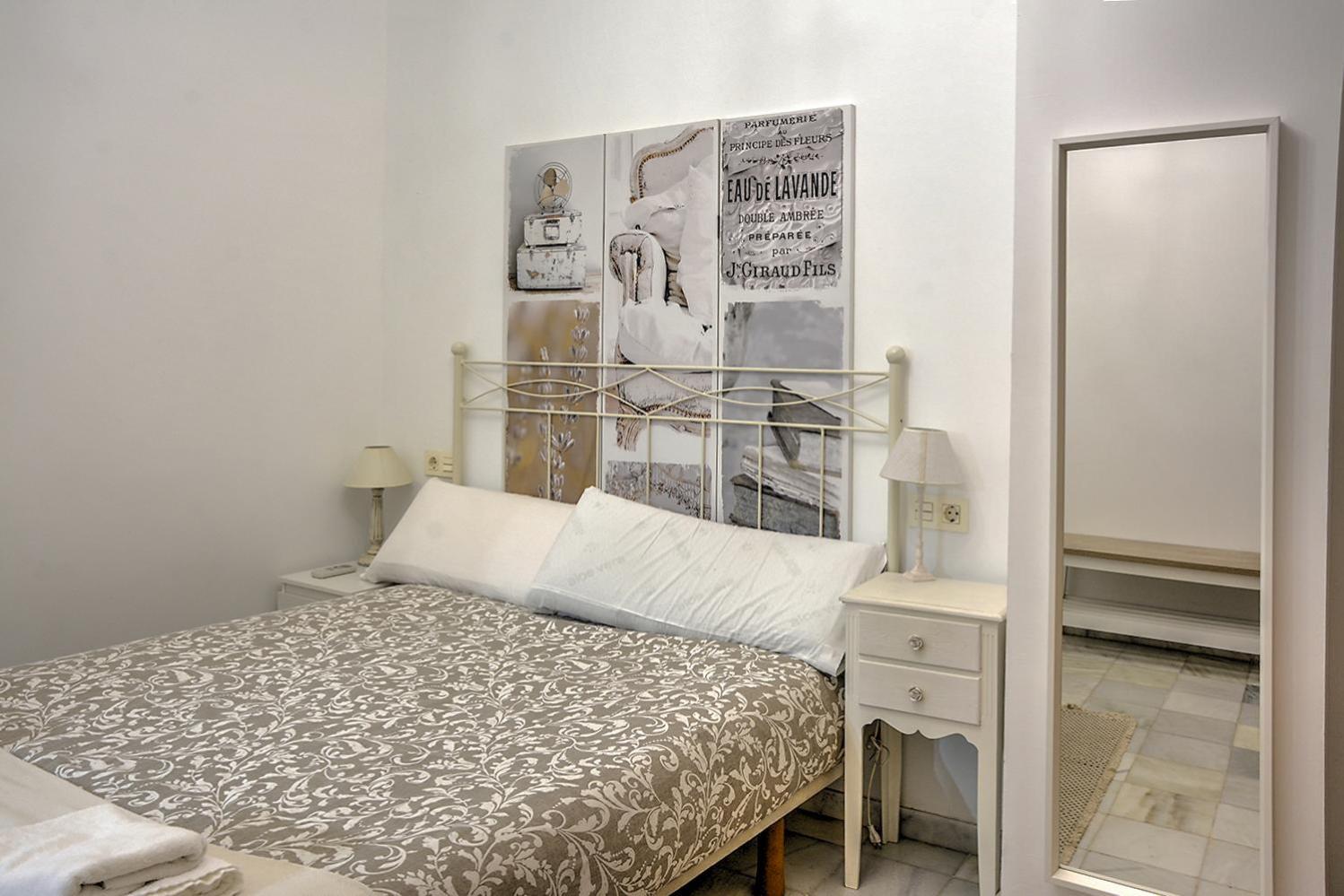 Apartamento En Calle Regla Sanz Seville Exterior photo
